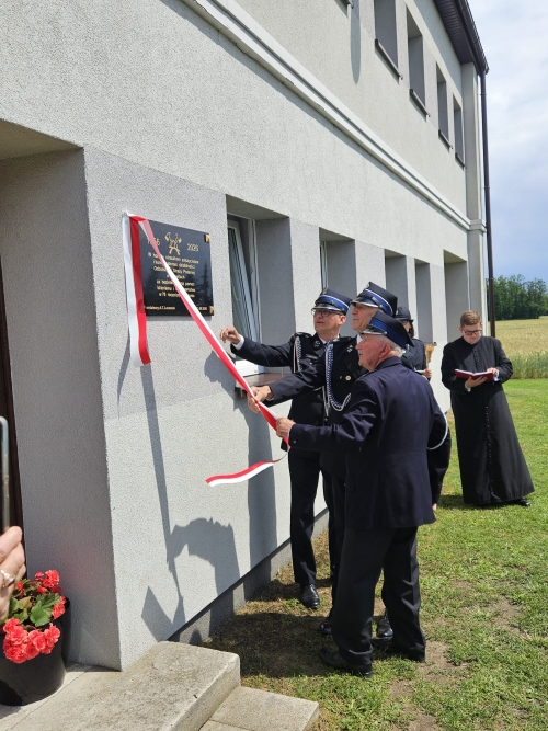 Zdjęcie do aktualności: Jubileusz 70-lecia Ochotniczej Straży Pożarnej w Porwitach wiecej